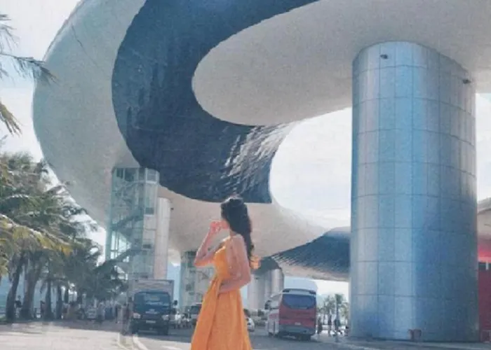 Khách sạn Golden Sea 3*
