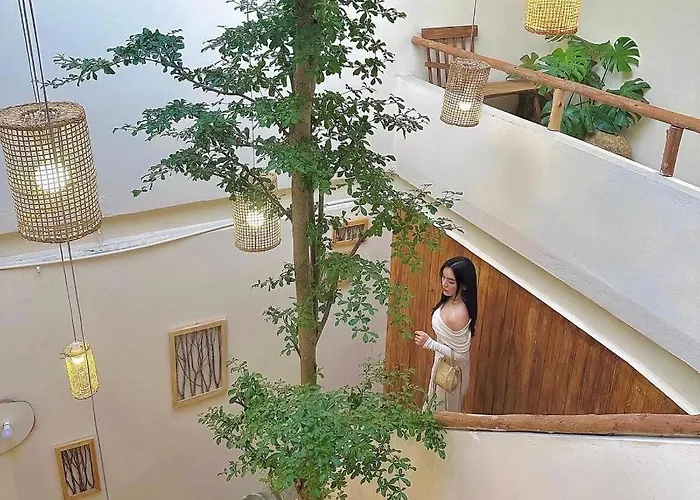 Khách sạn Golden Sea 3*